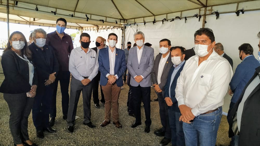 Representantes do Governo Municipal participam da inauguração de Hospital para tratamento de Covid-19