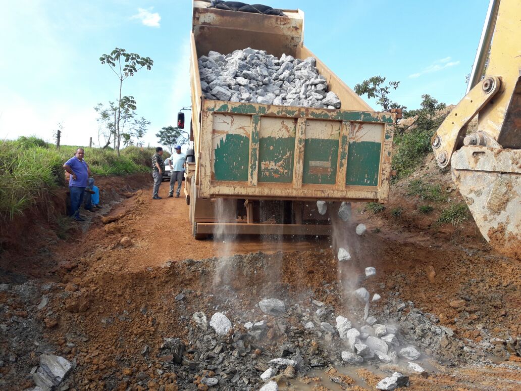Manutenção das estradas rurais - Região da Capitinga