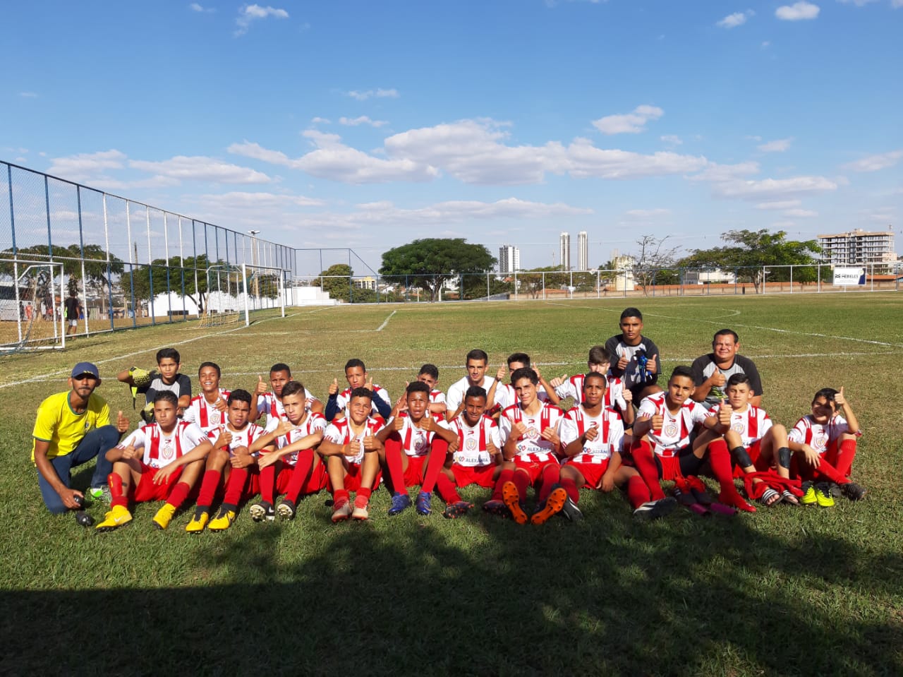 Os times da Escolinha Municipal de Futebol são destaques em Copa Novos Talentos de Luziânia